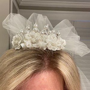 Beautiful Ivory wedding headpiece and veil